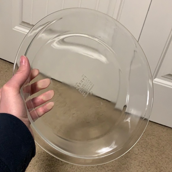 Pyrex 11” Pie Plate
